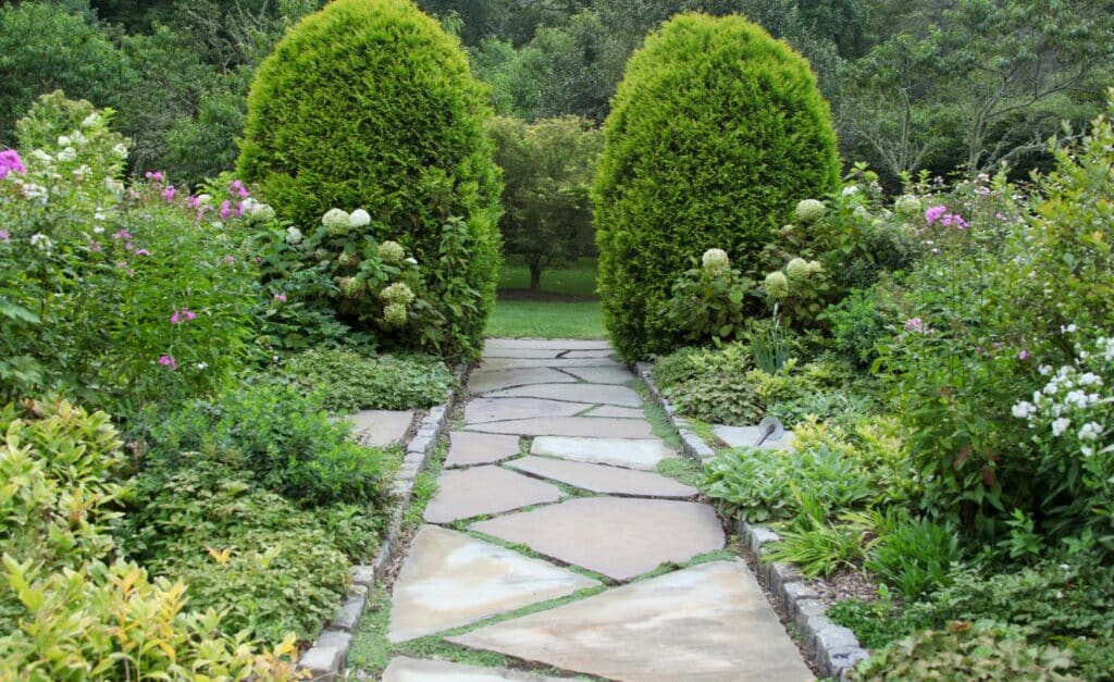 How to Choose the Right Walkway Material for Your Home