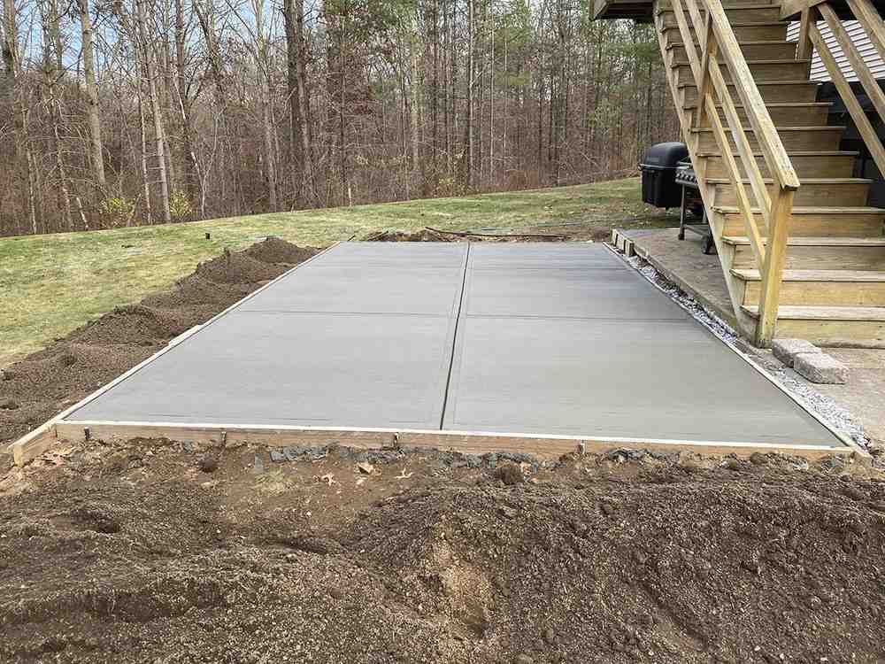 Your Guide to Choosing the Right Concrete Patio Contractor Nearby