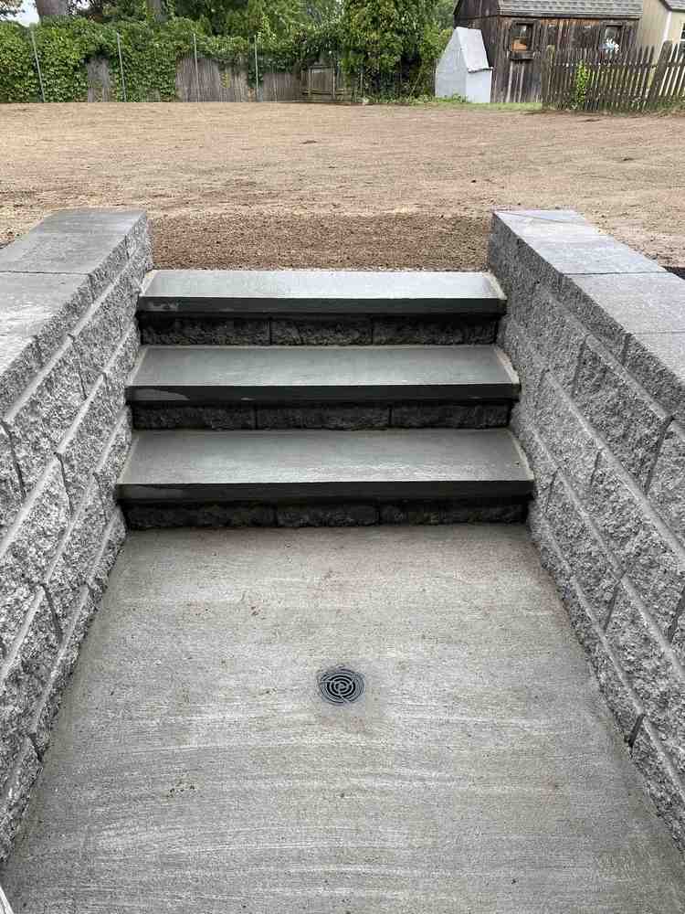 Your Guide to Top Retaining Wall Companies and Contractors