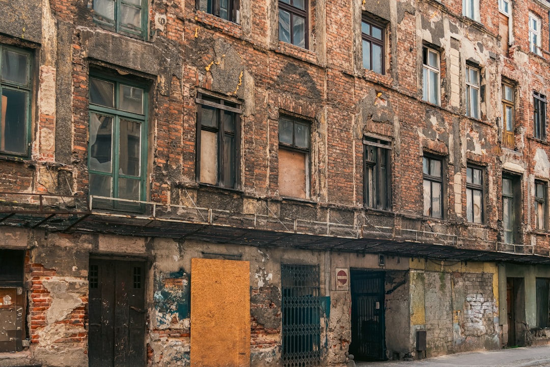 Local Brick Restoration: How to Find Expert Contractors in Your Area